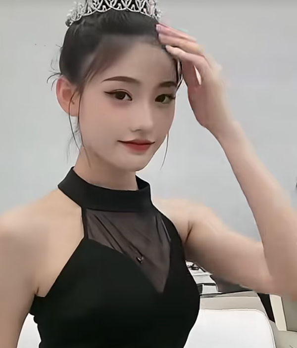 华纳万宝路客服专员形象照